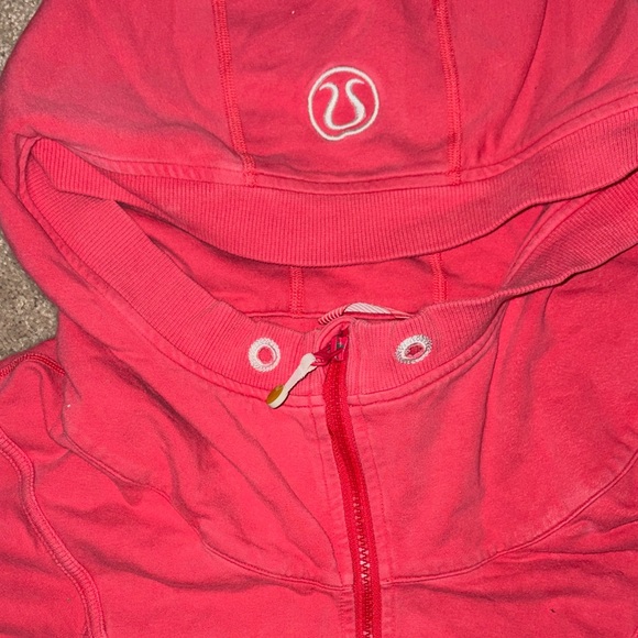Red/Pink Hooded Jacket Lululemon - Picture 3 of 4